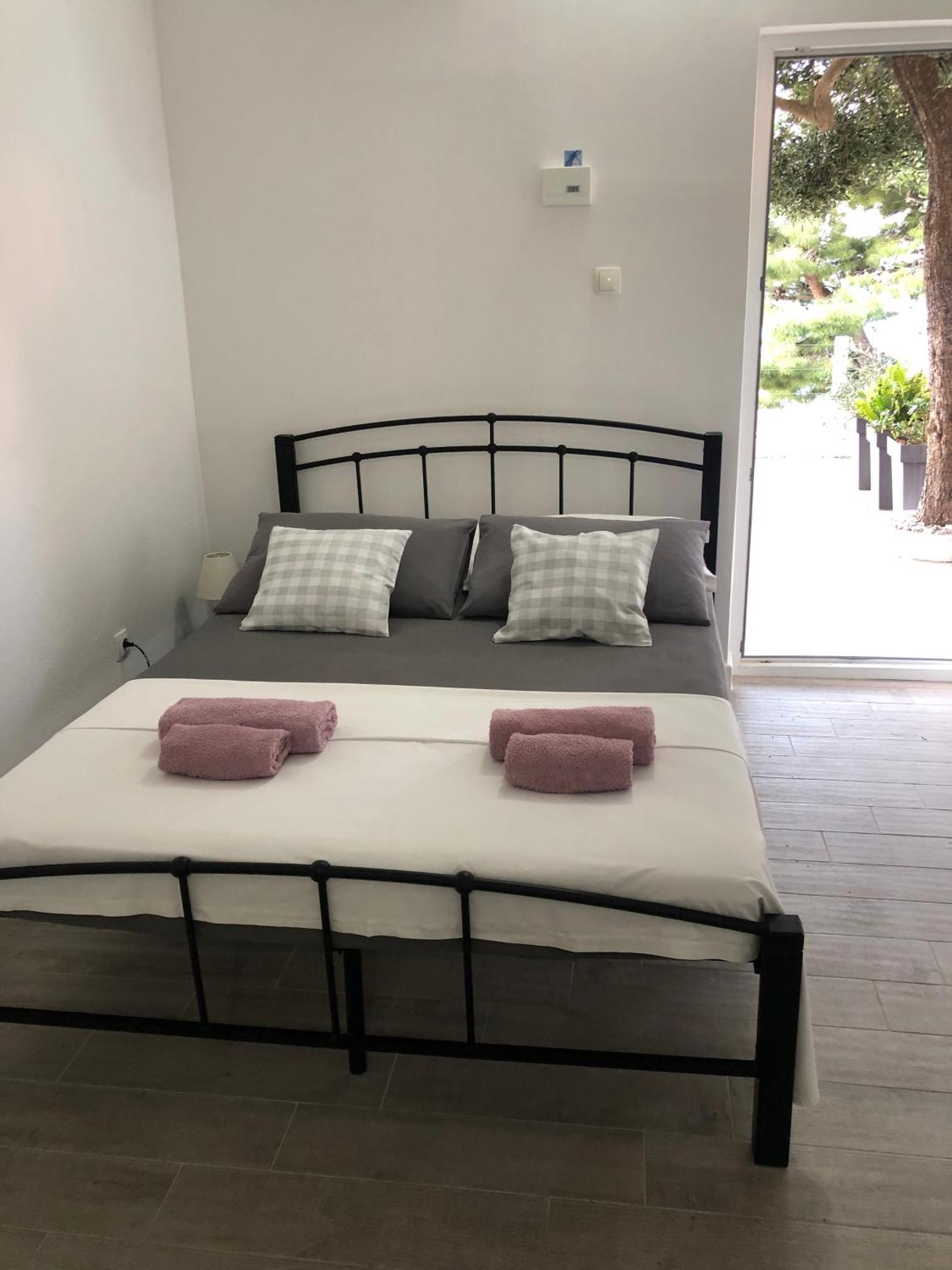 Apartmani Milka I Jozo Omiš Quarto foto