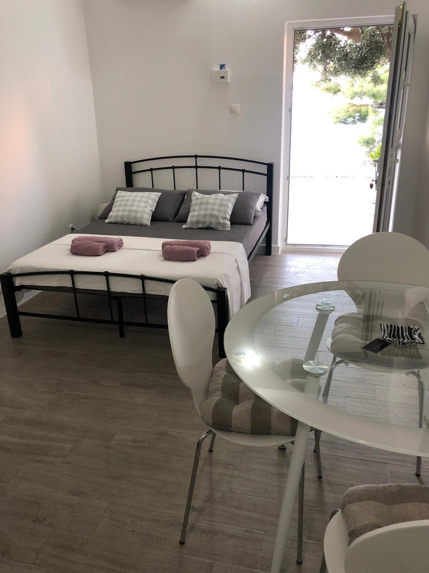Apartmani Milka I Jozo Omiš Quarto foto
