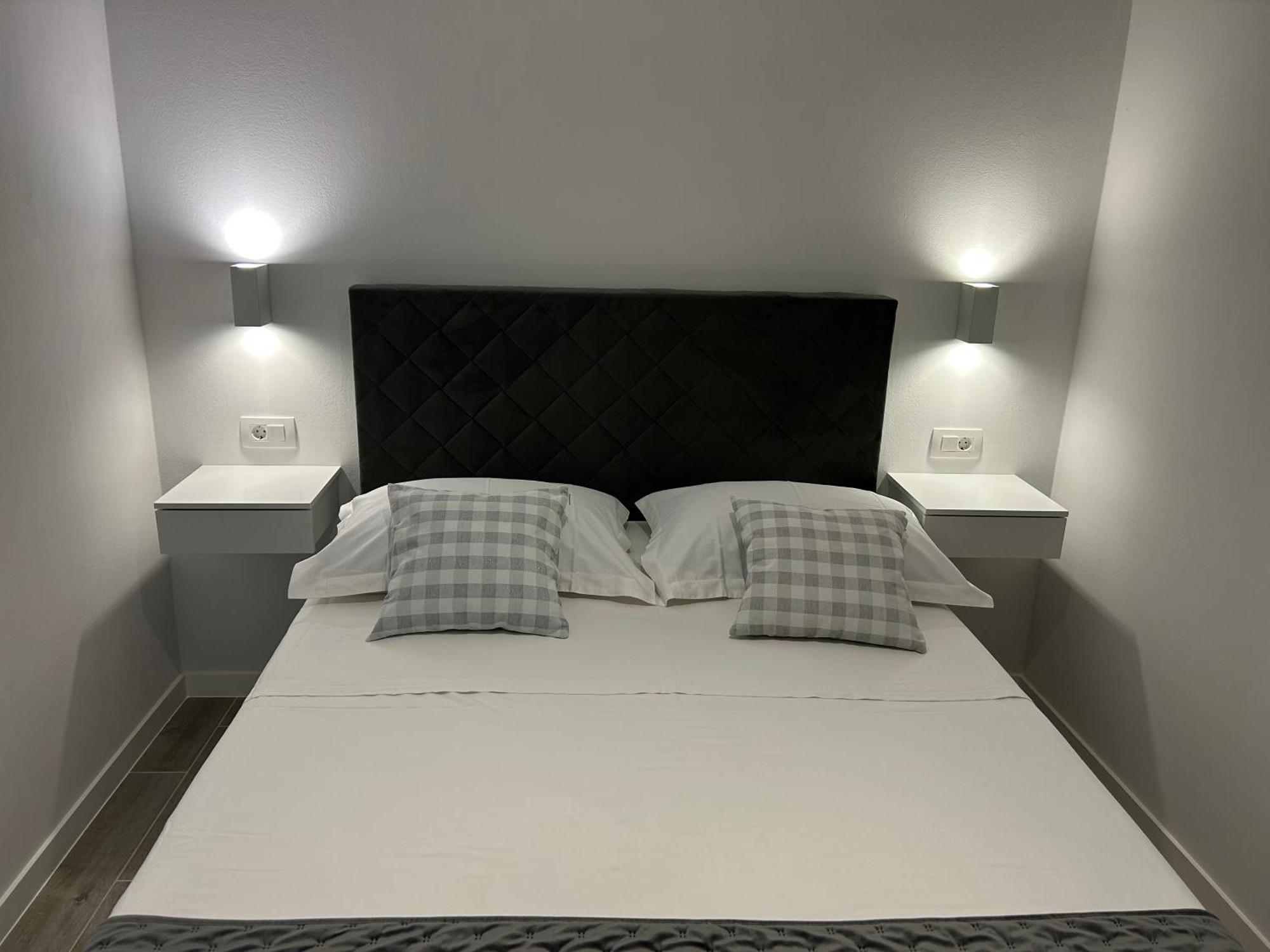 Apartmani Milka I Jozo Omiš Quarto foto